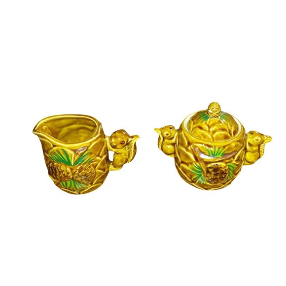 Victoria Ceramics Cream Sugar squirrels pine cones - Picture 1 of 5